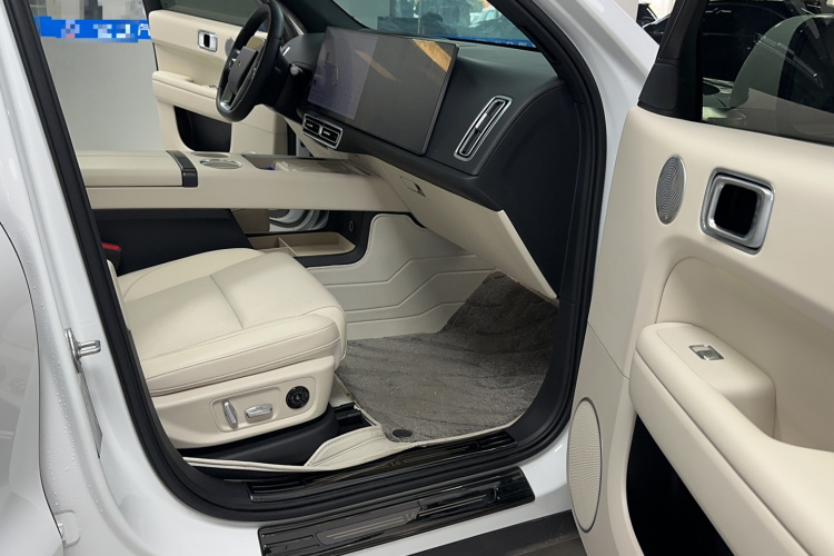 理想汽车 理想L6 2024款 Pro中控内饰7003