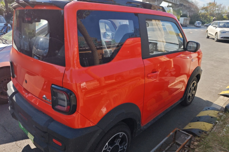 吉利银河 2025款 210km 熊猫骑士车身外观6005