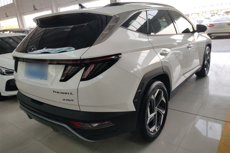 现代 2023款 途胜L 1.5T 自动两驱DLX豪华版车身外观7