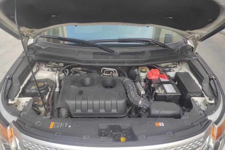 福特 探险者（平行进口） 机舱底盘24