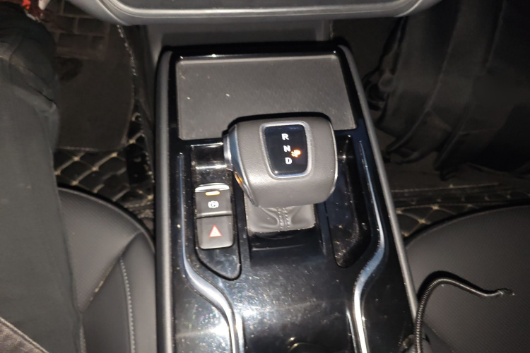 红旗E-QM5 2022款 431km 充电乐享版局部细节18