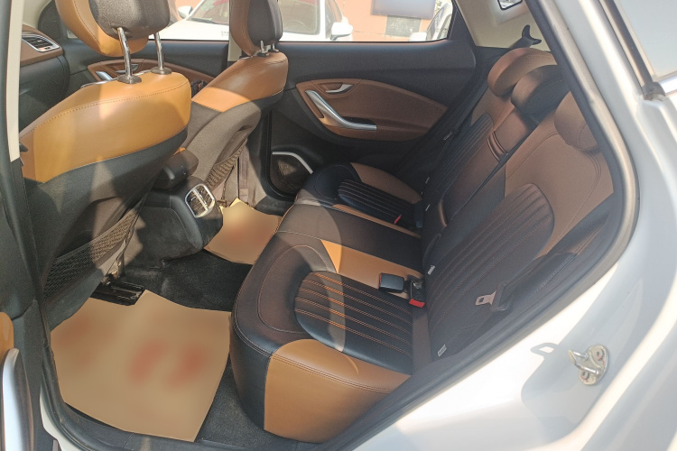 东南DX7 2017款 1.5T 手动凯旋版中控内饰21