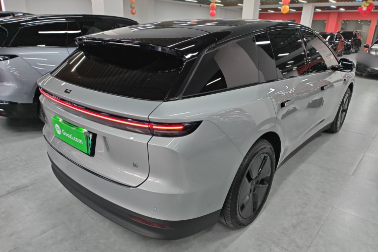 理想汽车 理想i6 2025款 两驱标准型车身外观7