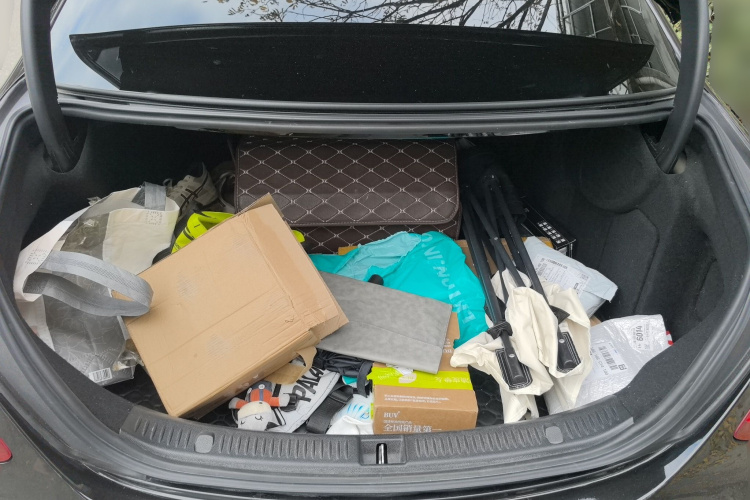 奔驰E级 2018款 E 300 L 豪华型中控内饰23