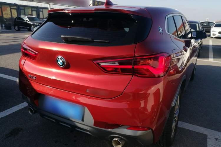 宝马X2 2020款 sDrive25i 领先型M越野套装车身外观7