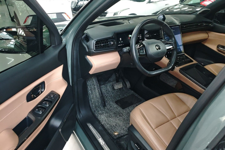 蔚来ES8 2020款 580KM 签名版 六座版中控内饰20