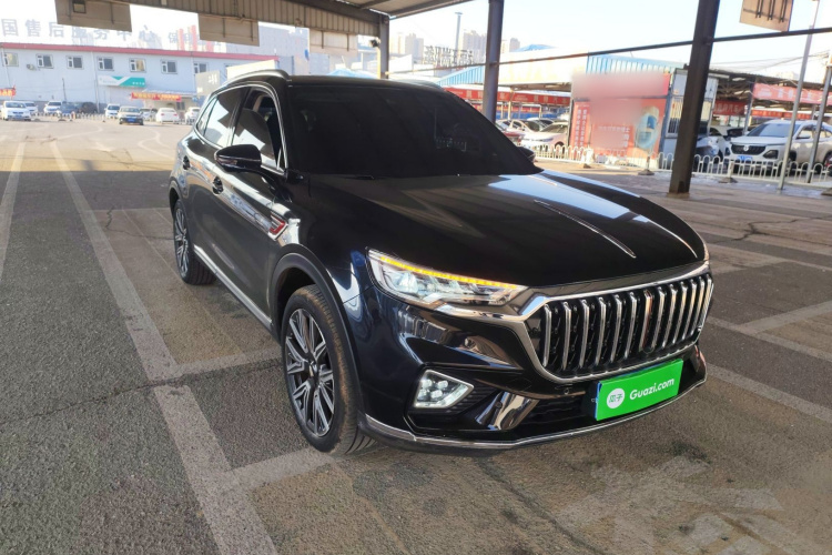 红旗HS5 2022款 改款 2.0T 智联旗享四驱版车身外观3