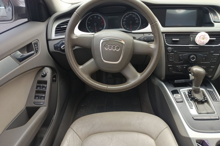 奥迪A4L 2011款 2.0 TFSI 标准型局部细节13