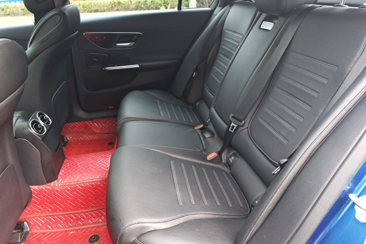 奔驰C级 2022款 改款 C 200 L 运动版中控内饰7012