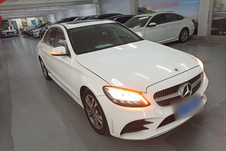 奔驰C级 2021款 C 200 L 动感型运动版车身外观3