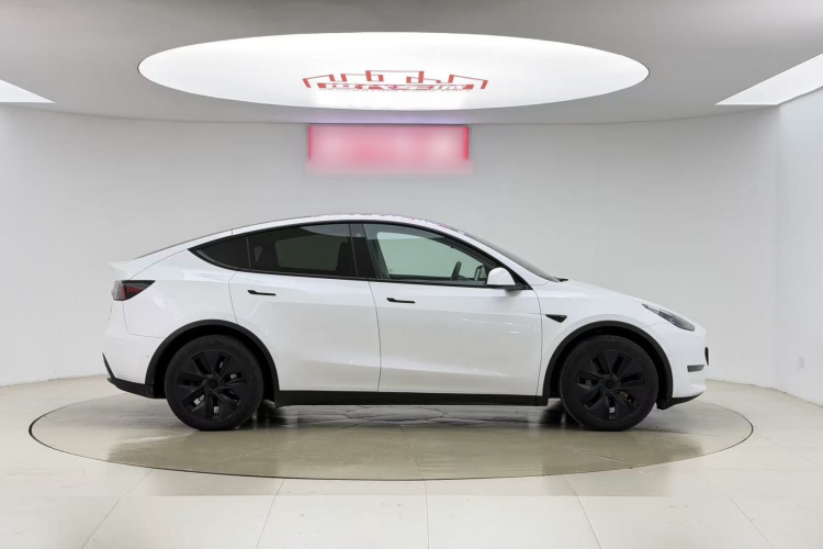 特斯拉 Model Y 2023款 长续航全轮驱动版车身外观6002