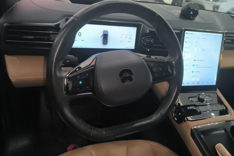 蔚来ES8 2020款 580KM 签名版 六座版中控内饰13