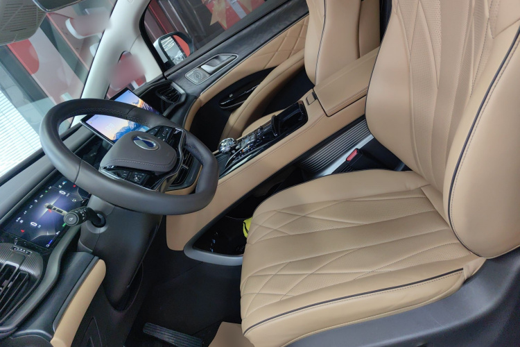 腾势D9 2024款 DM-i 970 豪华型局部细节19