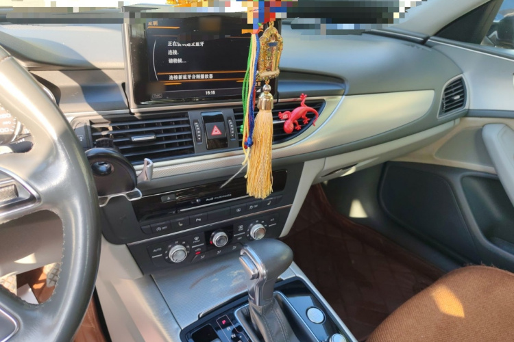 奥迪A6L 2014款 30 FSI 技术型局部细节16