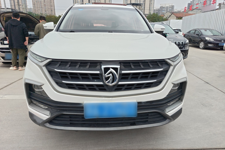 宝骏530 2018款 1.5T 手动精英型 国V车身外观2