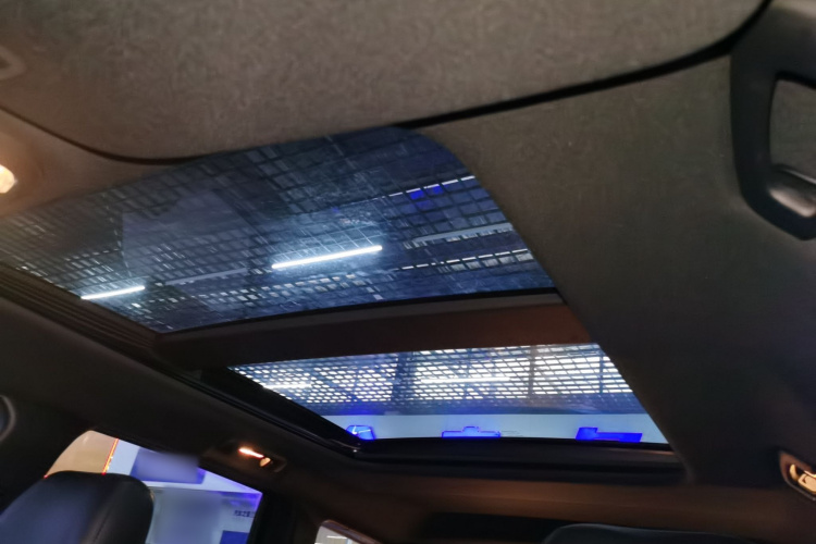 Jeep 大切诺基(进口) 2014款 3.0L 舒享导航版中控内饰22