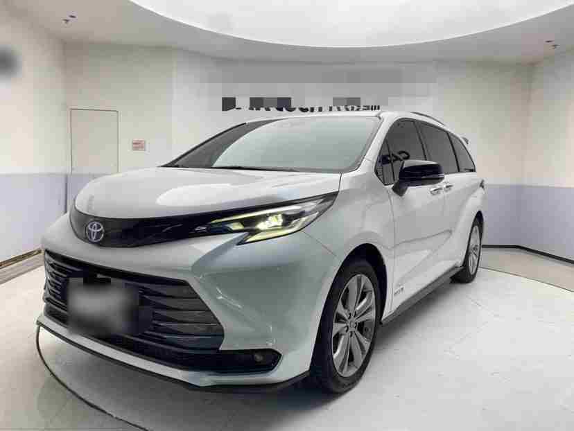 徐州二手丰田赛那SIENNA 2023款，行情断崖式跳水？