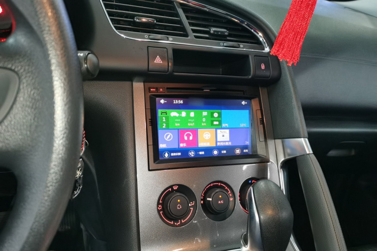 标致3008 2016款 2.0L 自动经典版局部细节16