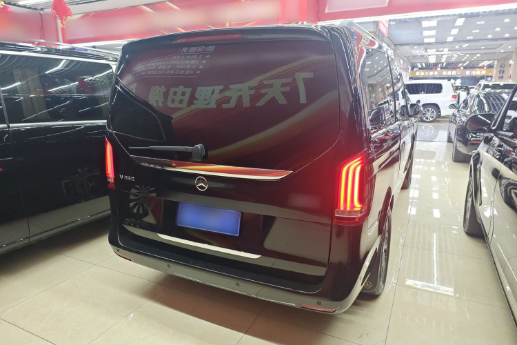 奔驰V级 2018款 V 260 领航版 国VI车身外观6005