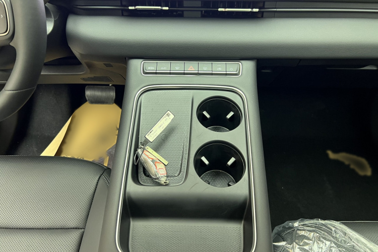 哈弗枭龙MAX 2025款 Hi4 165 Plus 长续航版中控内饰7005