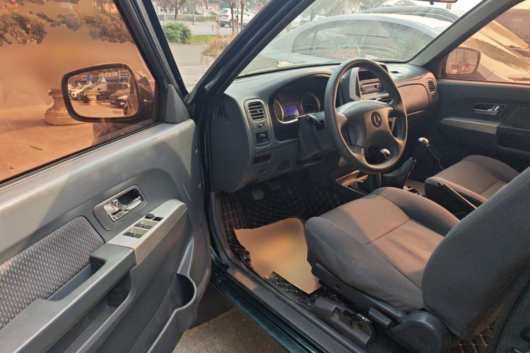 东风 锐骐 2017款 2.4L汽油四驱标准型ZG24中控内饰7003