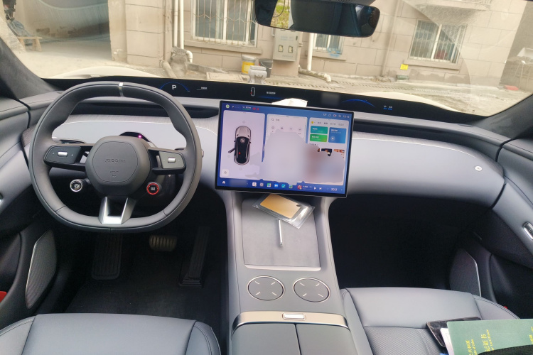 小米汽车 小米YU7 2025款 超长续航高性能四驱Max版中控内饰12