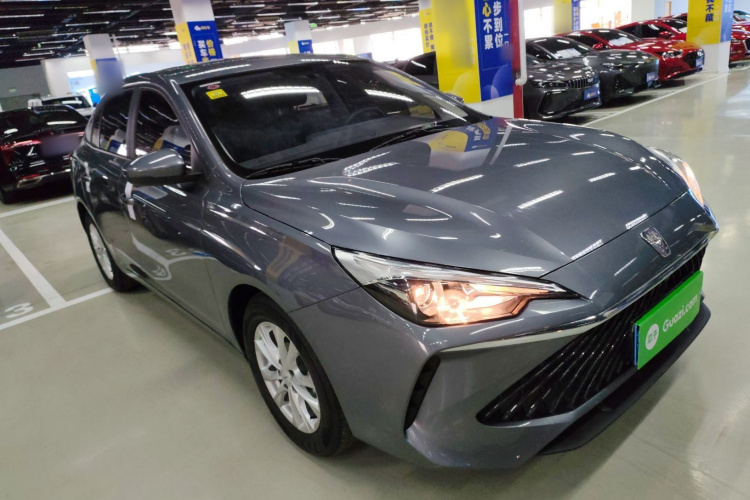 荣威i5 2023款 1.5L 手动舒享版车身外观6002