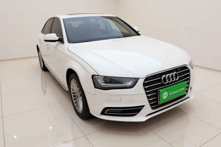 奥迪A4L 2016款 35 TFSI 自动舒适型车身外观3