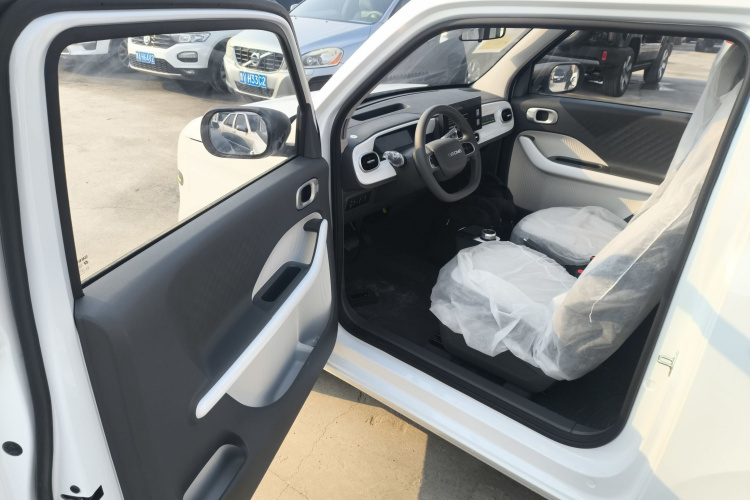 吉利银河 熊猫 2025款 210km 元气熊中控内饰20