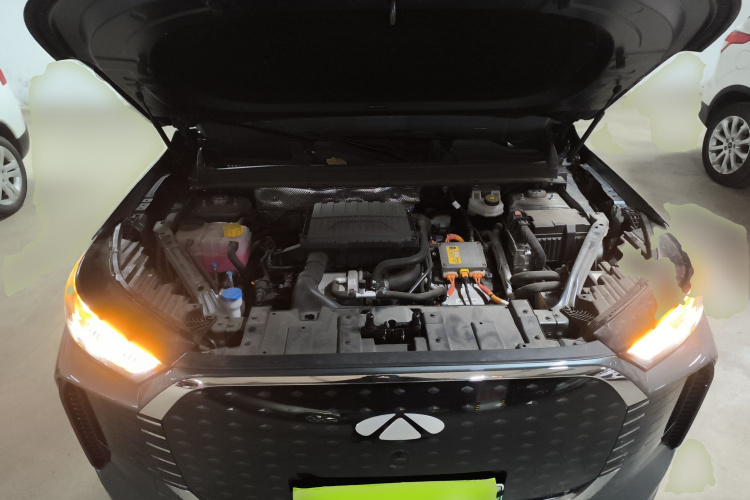 奇瑞 风云T8 2025款 1.5T 130km 豪华版5座机舱底盘24