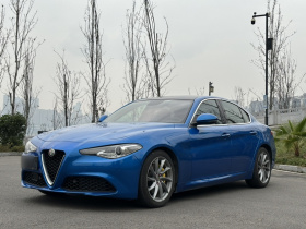 阿尔法·罗密欧 Giulia朱丽叶 2017款 2.0T 280HP 豪华版