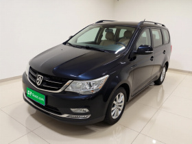 宝骏730 2015款 1.8L 手动豪华导航ESP版 7座