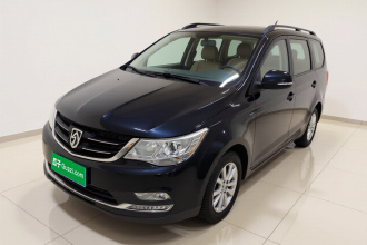 宝骏730 2015款 1.8L 手动豪华导航ESP版 7座