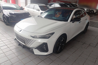 长安UNI-V 2022款 1.5T 尊贵型