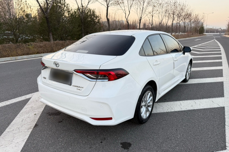 丰田 卡罗拉 2021款 1.2T S-CVT 豪华版车身外观6009