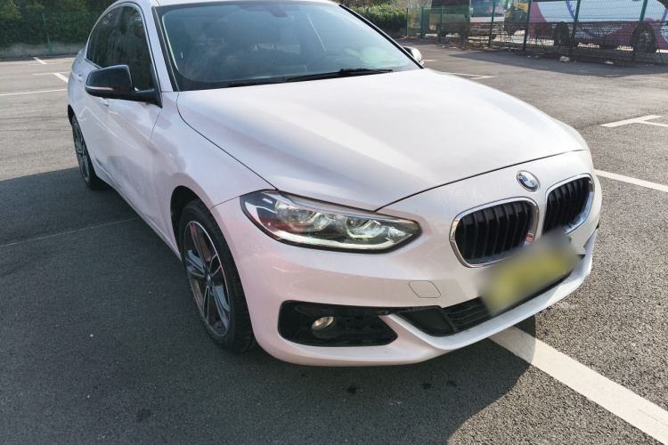 宝马1系 2018款 改款 118i 运动型车身外观6002