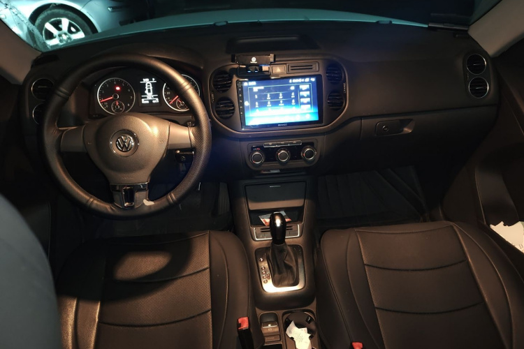 大众 途观 2013款 1.8TSI 自动两驱风尚版中控内饰7002