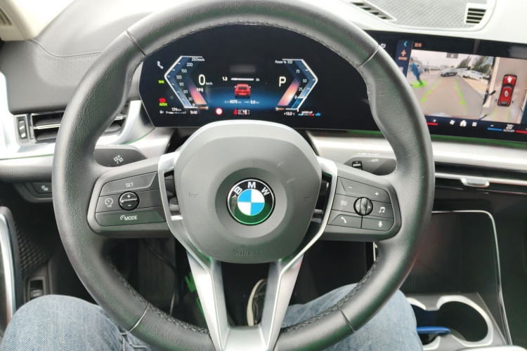 宝马X2(进口) 2024款 sDrive25i M运动套装中控内饰13