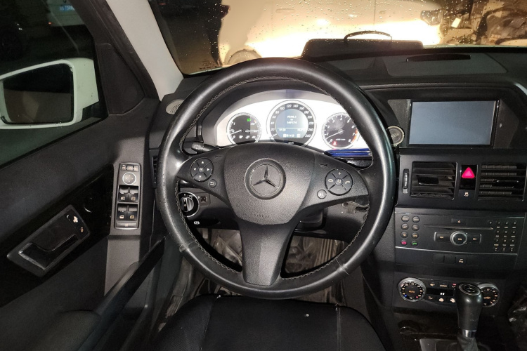 奔驰GLK级(进口) 2011款 GLK 300 4MATIC 动感型局部细节13