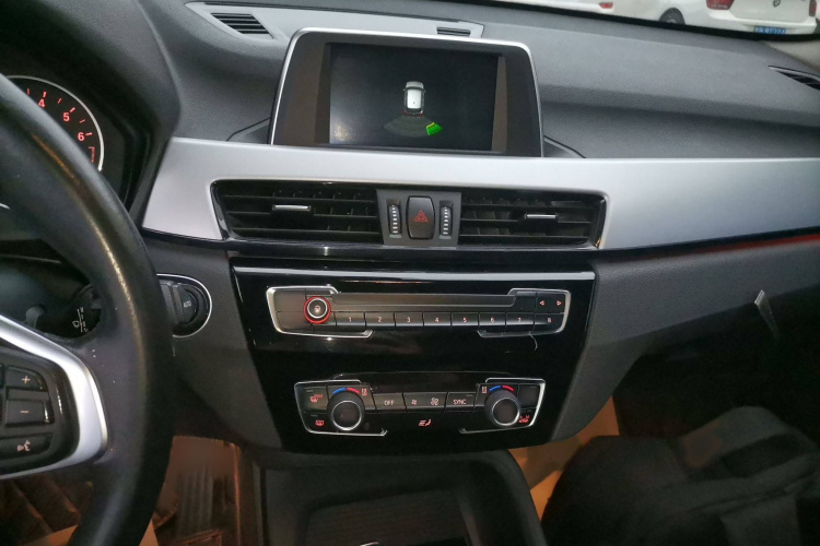 宝马X1 2018款 sDrive18Li 时尚型局部细节16