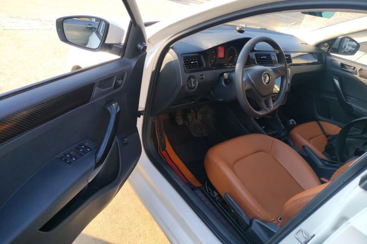 大众 桑塔纳 2019款 1.5L 手动风尚版 国VI中控内饰20