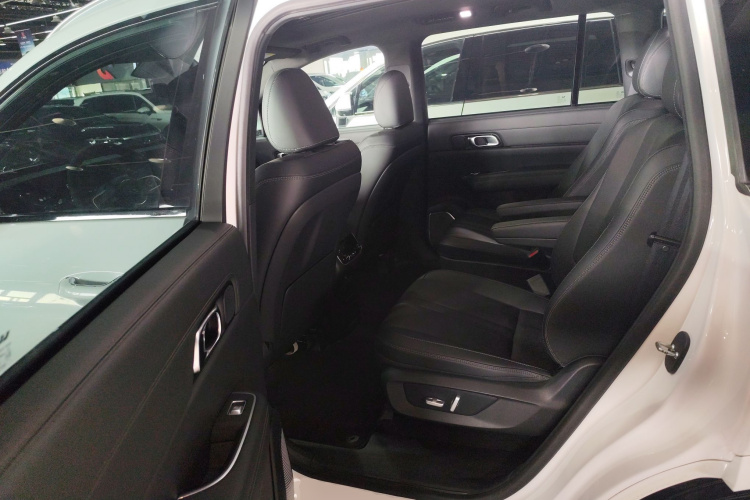 理想汽车 理想ONE 2020款 增程6座版中控内饰21