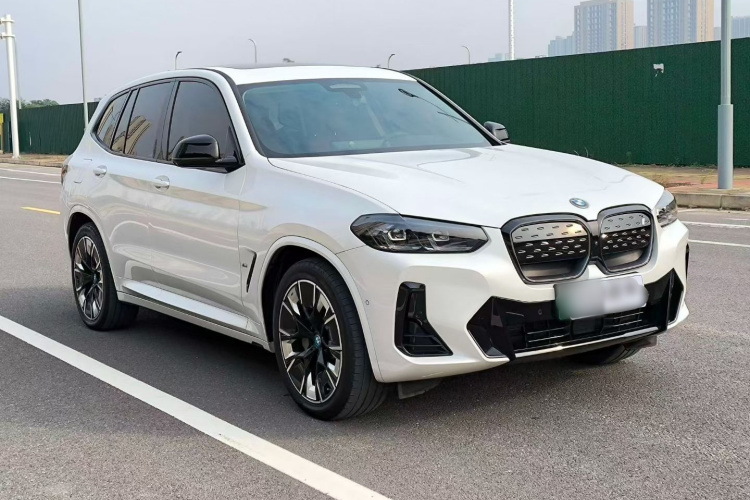 宝马iX3 2024款 创领型车身外观6003