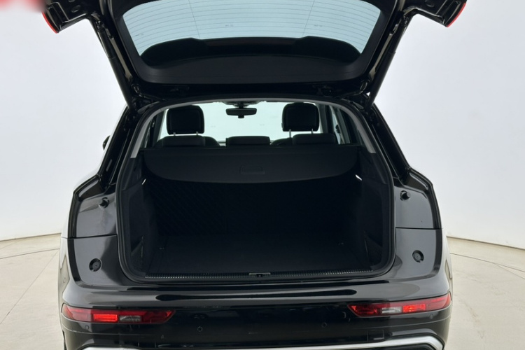 奥迪Q5L 2022款 改款 45T 豪华动感型局部细节9002