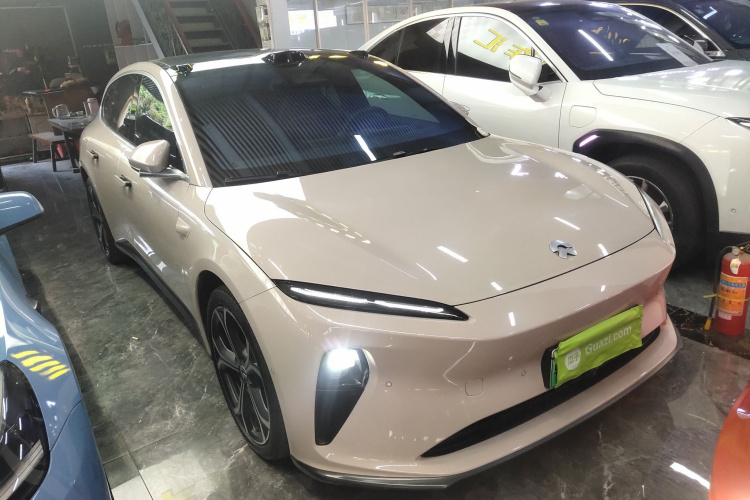 蔚来ET5T 2023款 75kWh Touring车身外观3