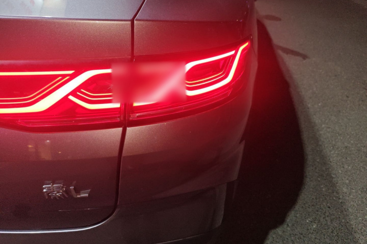 比亚迪 秦L 2024款 DM-i 120KM超越型车身外观6006