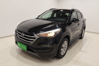 现代 途胜 2015款 1.6T 双离合两驱智能型