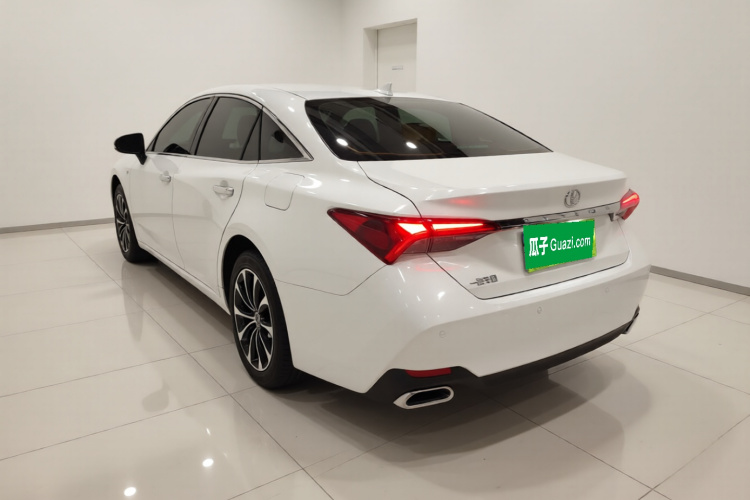 丰田 亚洲龙 2023款 2.0L 豪华版车身外观5