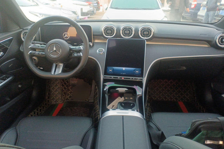 奔驰C级 2024款 C 260 L 运动版中控内饰7002