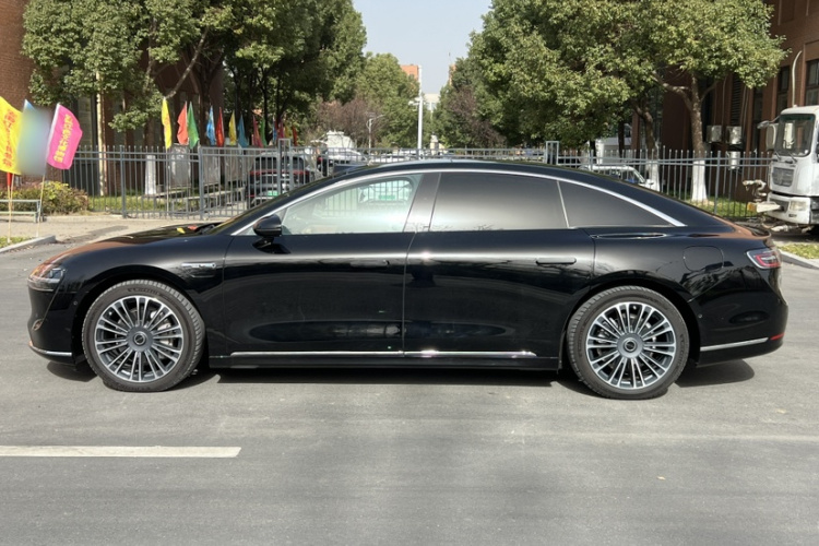 鸿蒙智行 享界S9 2024款 纯电 Ultra 四驱旗舰版车身外观6006